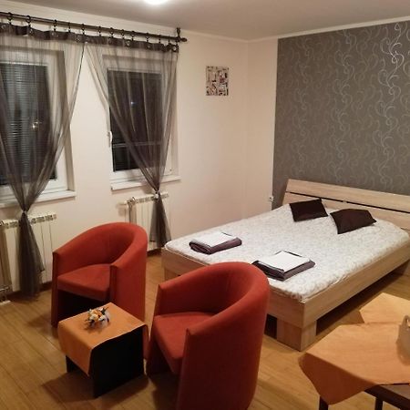 Ferienwohnung Apartman Ivana Subotica Exterior foto